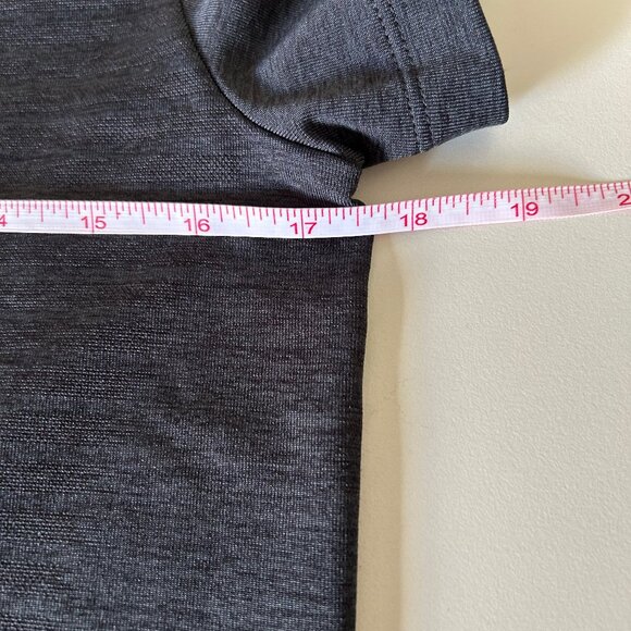 Tuff Athletics Medium Women's Sweat-wicking Gym Top - Picture 13 of 16